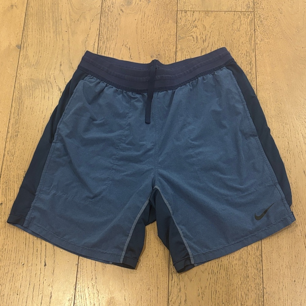 Nike Men's Navy and Black Athletic Shorts
